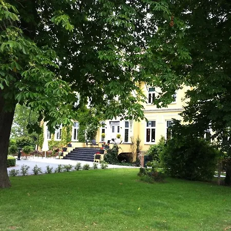 B&B Hotel Domaene Neu Gaarz Hotel Jabel
