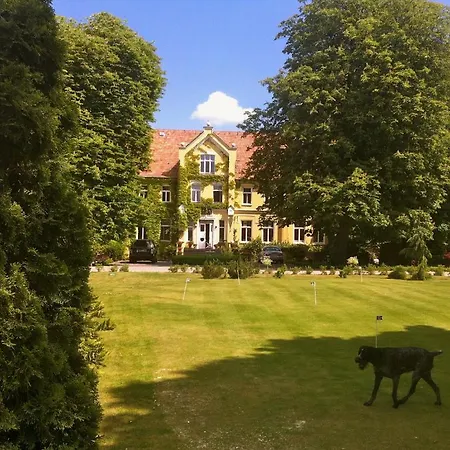 B&B Hotel Domaene Neu Gaarz Hotel Jabel