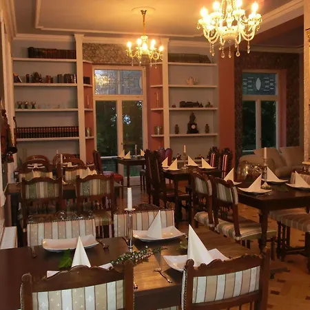 Domane Neu Gaarz Hotel